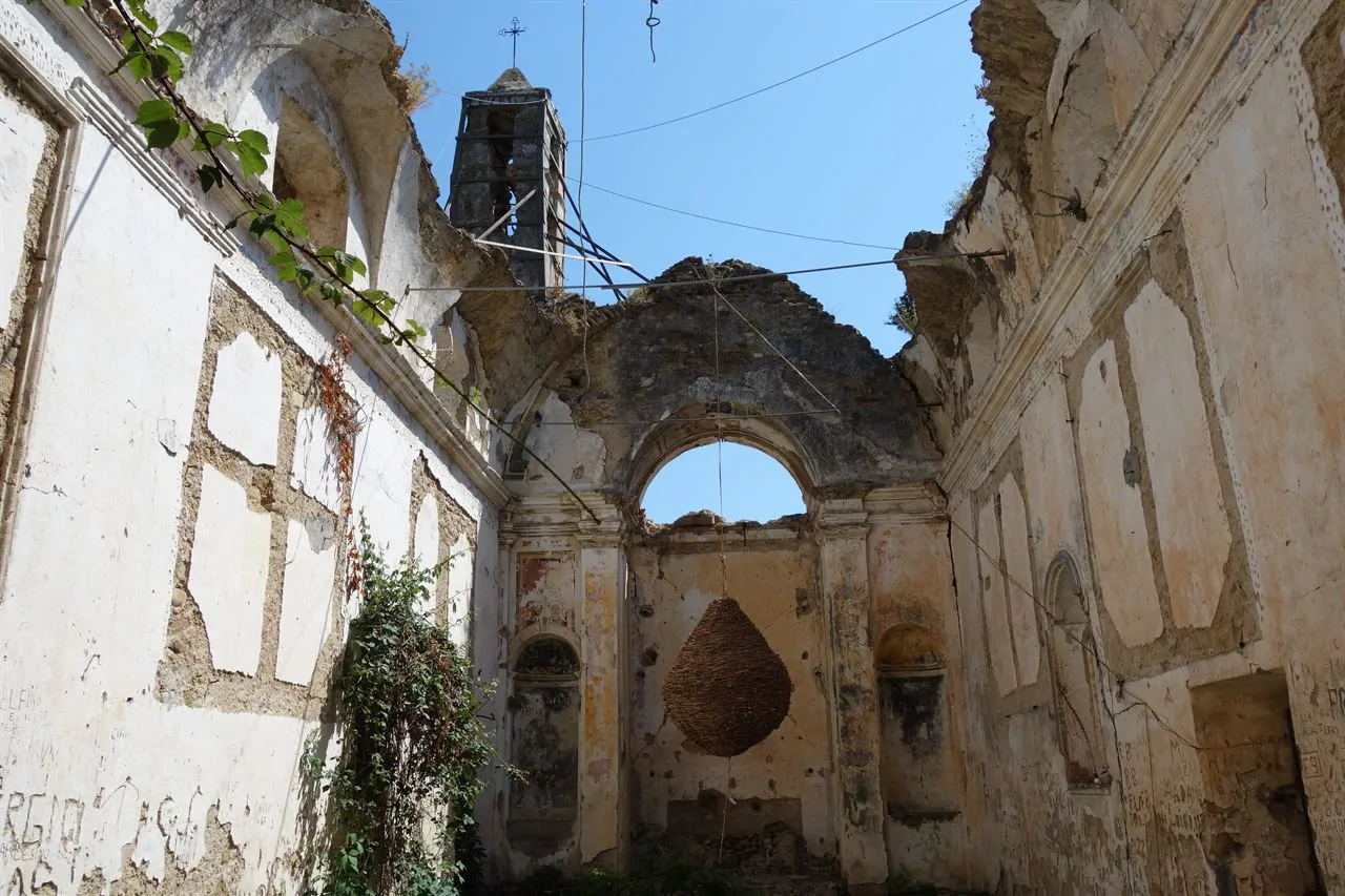 Bussana Vecchia, abbandonata dopo il terremoto del 1887 e ripopolata dagli artisti negli anni Sessanta